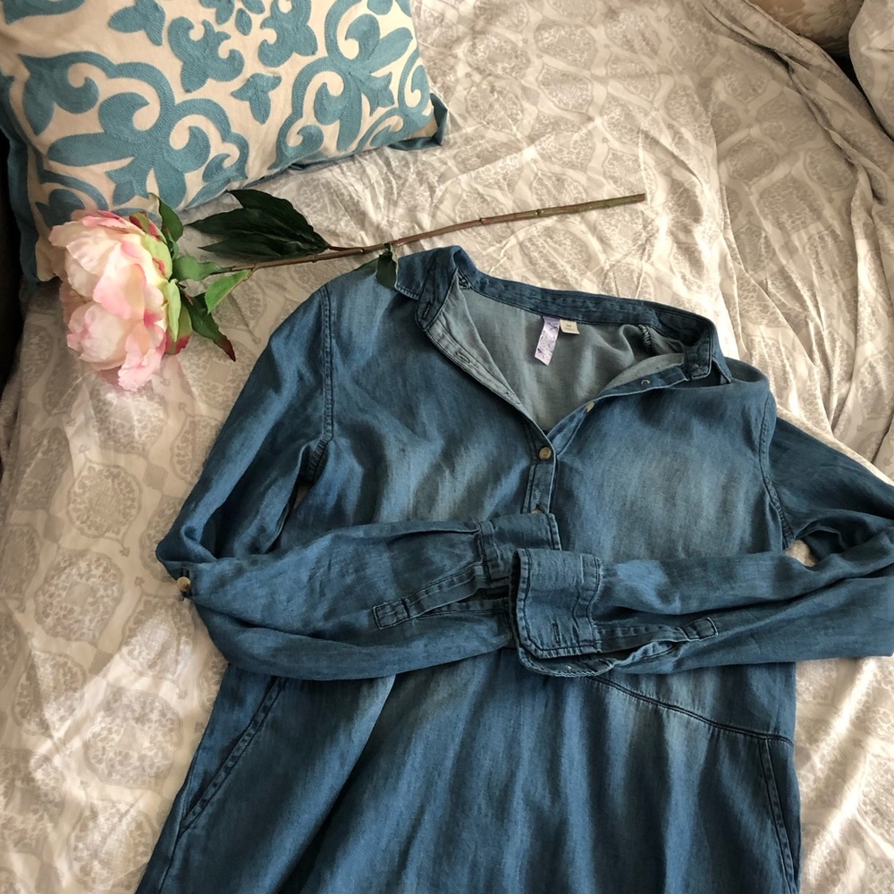 Trendy chambray dress!
